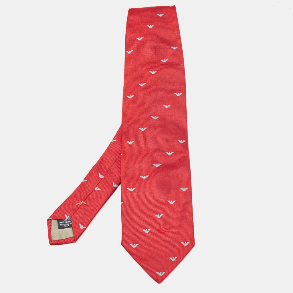 Emporio Armani Red Logo Patterned Silk Traditional Tie Emporio Armani Red Logo Patterned Silk Traditional Tie
