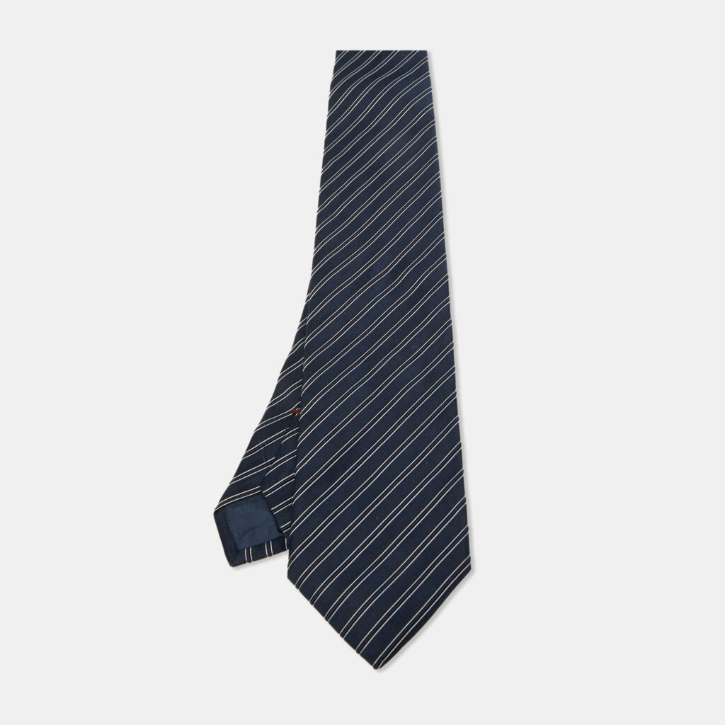 Ermenegildo Zegna Blue Striped Silk Classic Tie Ermenegildo Zegna Blue Striped Silk Classic Tie