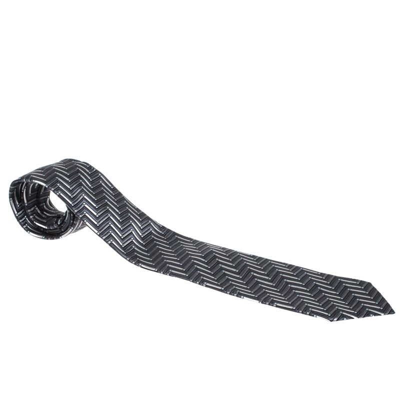 Ermenegildo Zegna Vintage Grey Geometric Patterned Jacquard Silk Tie Ermenegildo Zegna Vintage Grey Geometric Patterned Jacquard Silk Tie