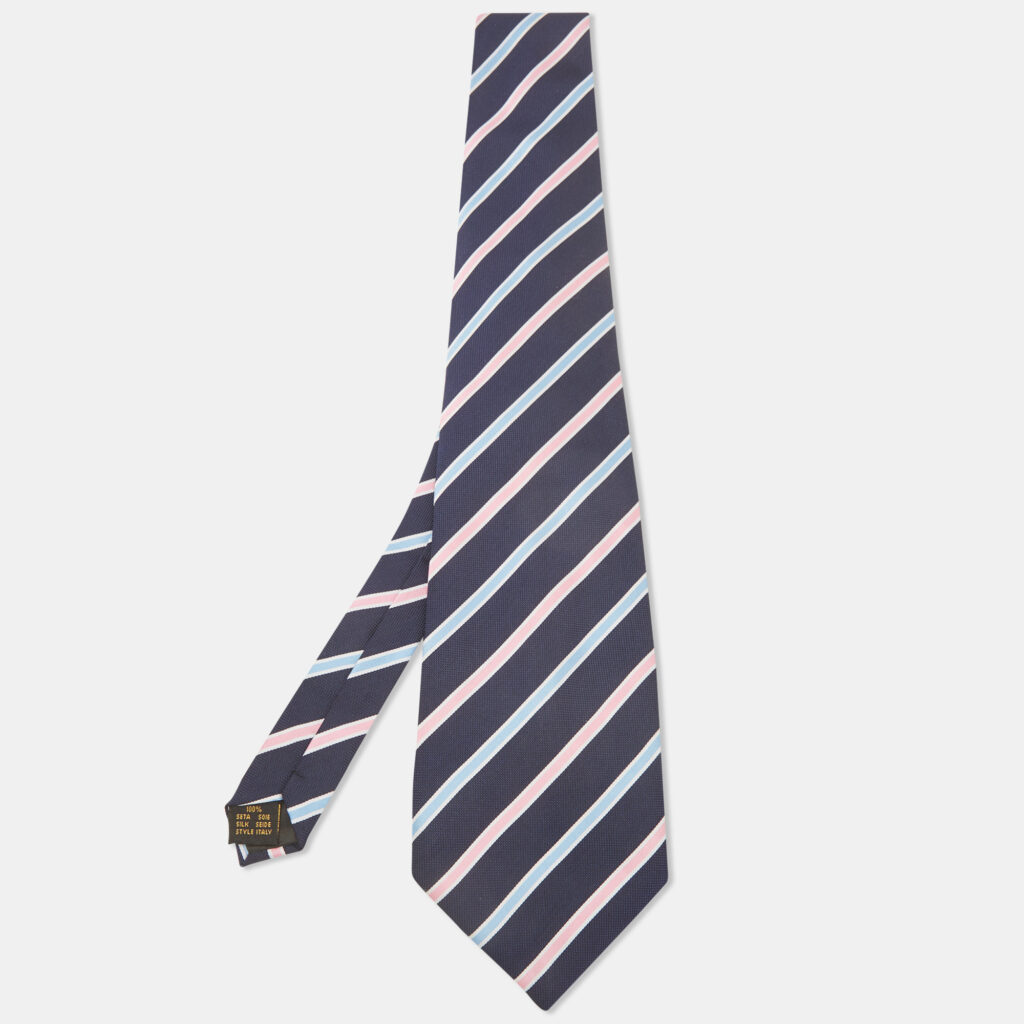 Ermenegildo Zegna Vintage Navy Blue Diagonal Striped Silk Traditional Tie Ermenegildo Zegna Vintage Navy Blue Diagonal Striped Silk Traditional Tie