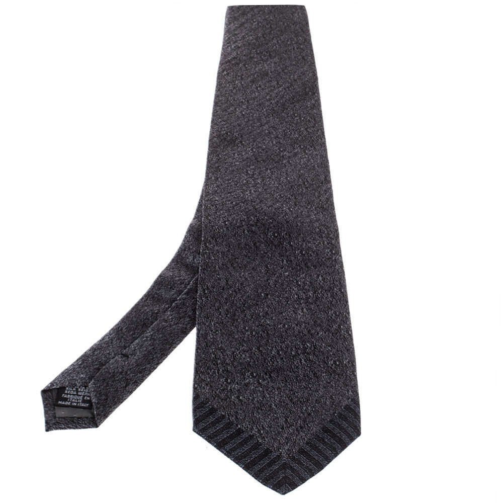 Gianfranco Ferre Grey Texture Print Traditional Silk Tie Gianfranco Ferre Grey Texture Print Traditional Silk Tie