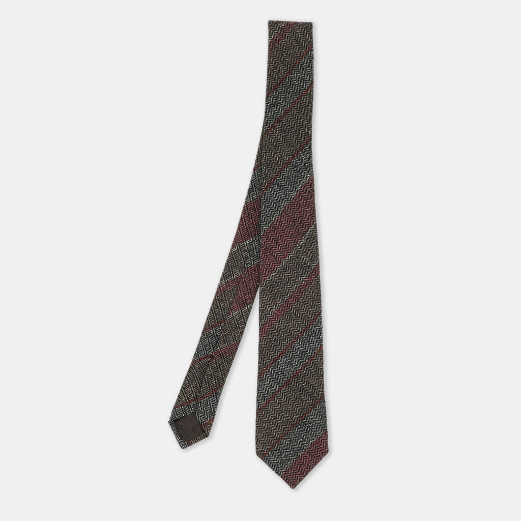 Gucci Multicolor Diagonal Pattern Silk and Wool Tie Gucci Multicolor Diagonal Pattern Silk and Wool Tie