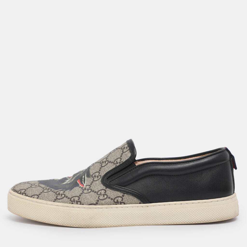 Gucci Beige/Black Tiger Print GG Supreme Canvas and Leather Slip On Sneakers Size 42.5 Gucci Beige/Black Tiger Print GG Supreme Canvas and Leather Slip On Sneakers Size 42.5