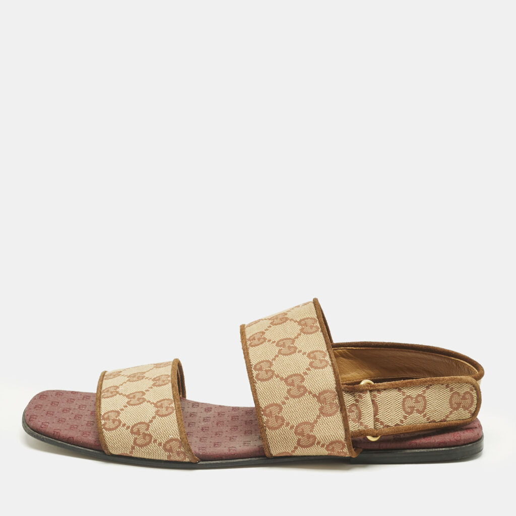 Gucci Beige/Brown GG Canvas and Suede Flat Slingback Sandals Size 43 Gucci Beige/Brown GG Canvas and Suede Flat Slingback Sandals Size 43