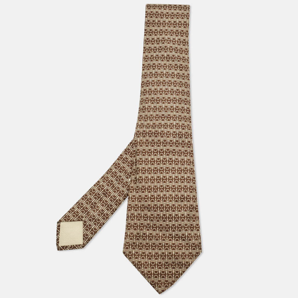 luxury-men-hermes-used-accessories-p1209449-003.jpg Hermès Brown Horse Bit Print Silk Traditional Tie