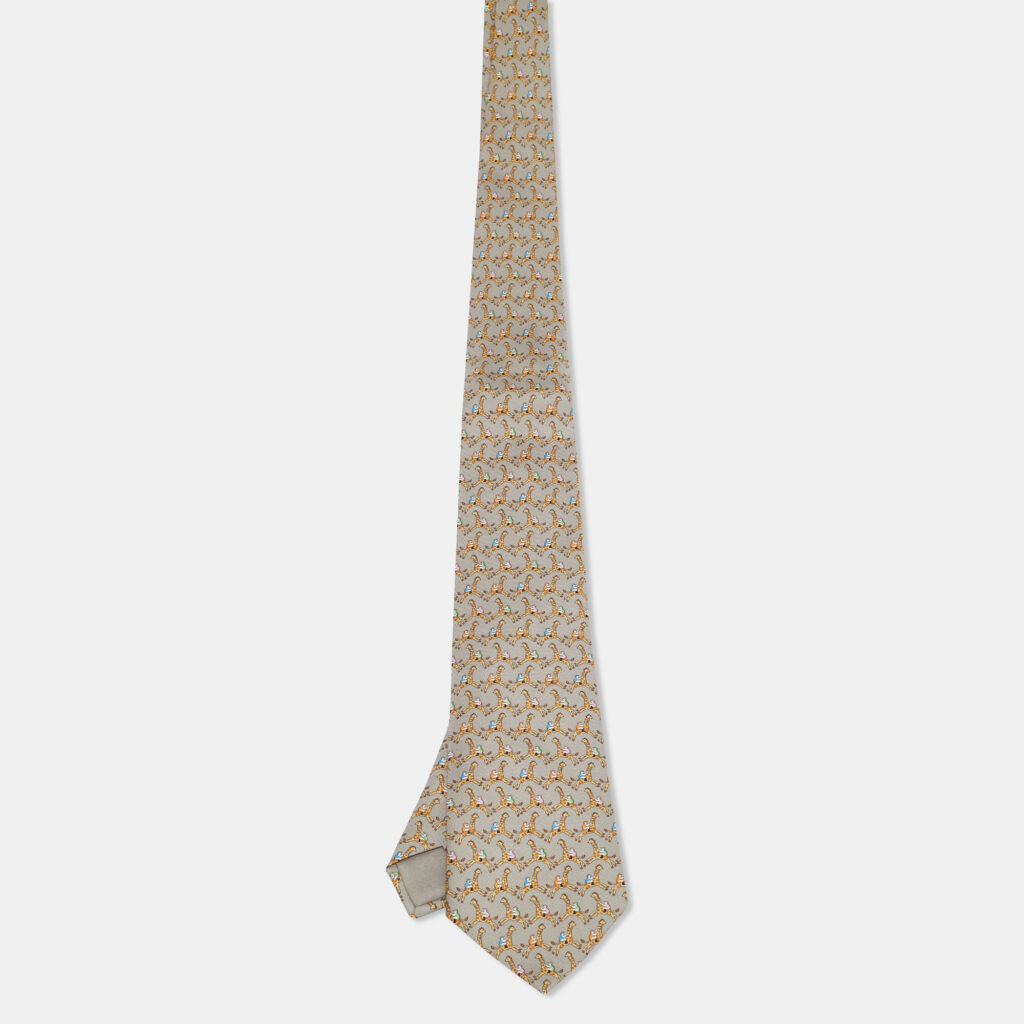 Hermès Grey Giraffe Riding Print Silk Tie Hermès Grey Giraffe Riding Print Silk Tie
