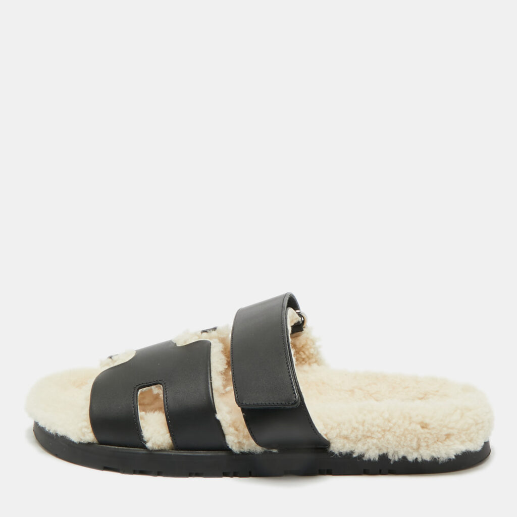 Hermes Black Leather Chypre Sandals Size 40.5 Hermes Black Leather Chypre Sandals Size 40.5