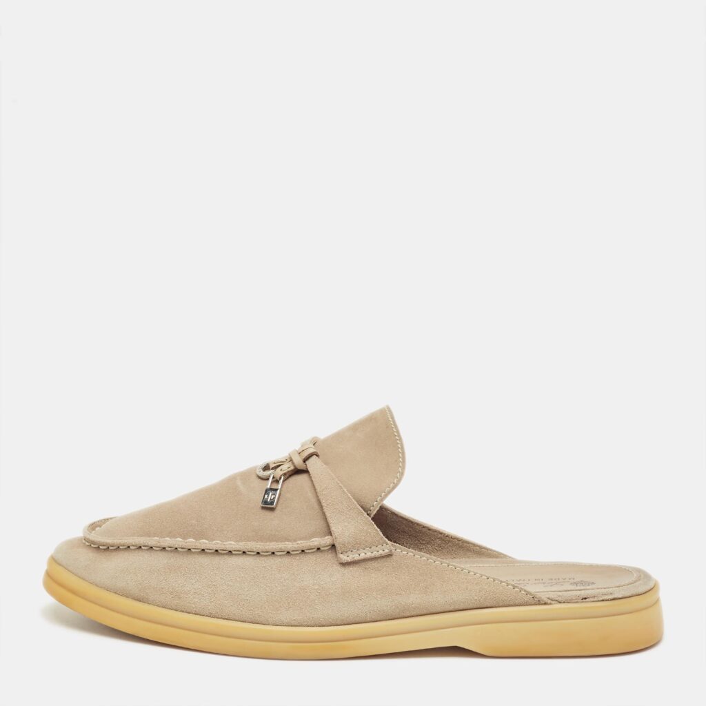 Loro Piana Beige Suede Babouche Charms Walk Mules Size 42 Loro Piana Beige Suede Babouche Charms Walk Mules Size 42