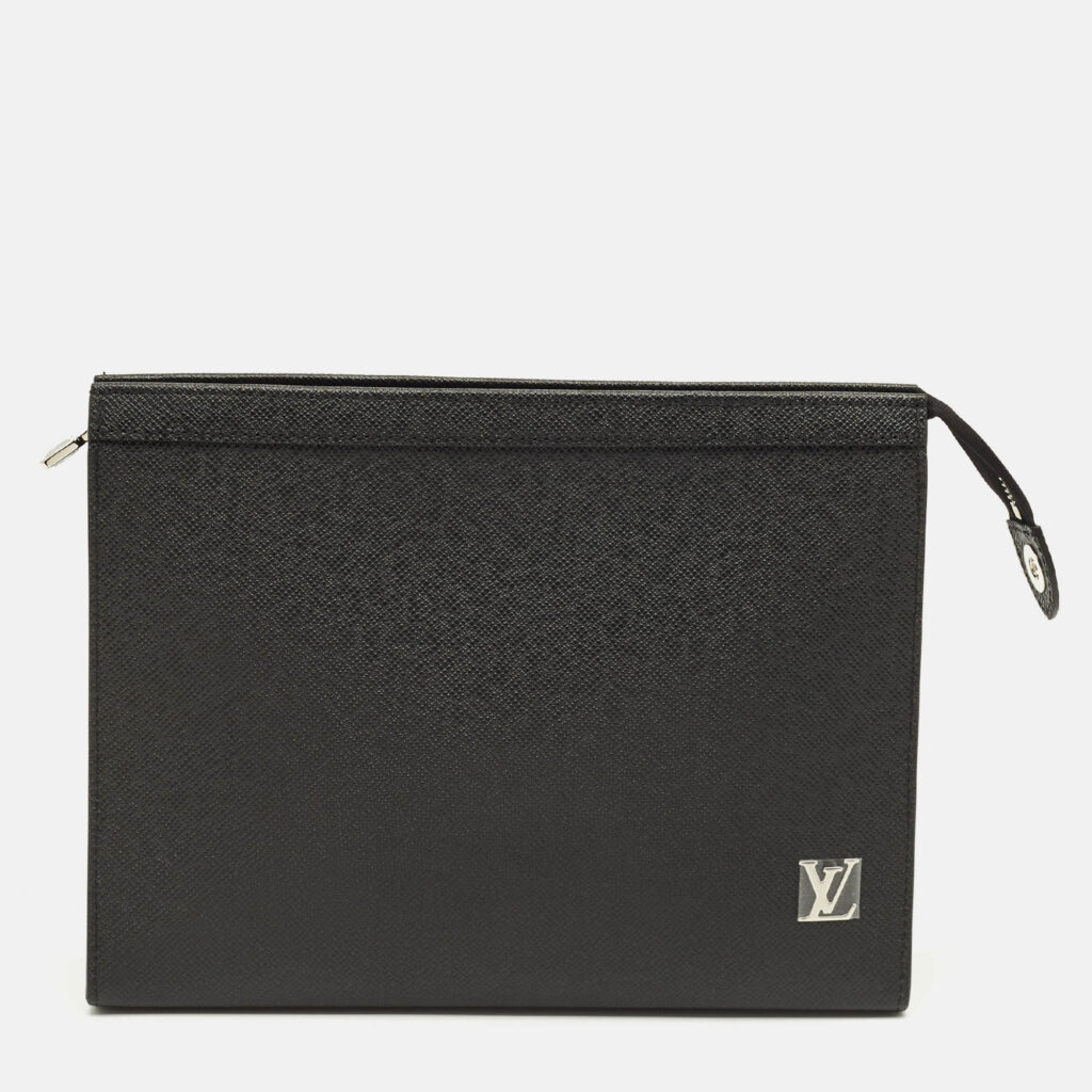 Louis Vuitton Black Taiga Leather Pochette Voyage Louis Vuitton Black Taiga Leather Pochette Voyage