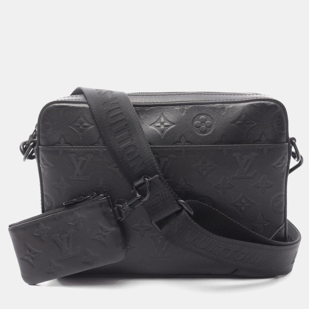 Louis Vuitton Duo Messenger Black Monogram Shadow Leather Shoulder Bag Louis Vuitton Duo Messenger Black Monogram Shadow Leather Shoulder Bag