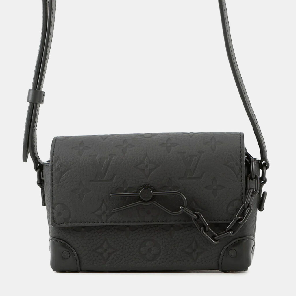 Louis Vuitton Steamer Wearable Wallet Noir Monogram Taurillon