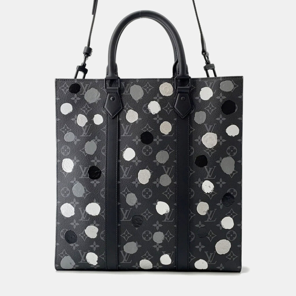 Louis Vuitton Lv × Yk Sac Plat Noir Monogram Eclipse Painted Dot Louis Vuitton Lv × Yk Sac Plat Noir Monogram Eclipse Painted Dot