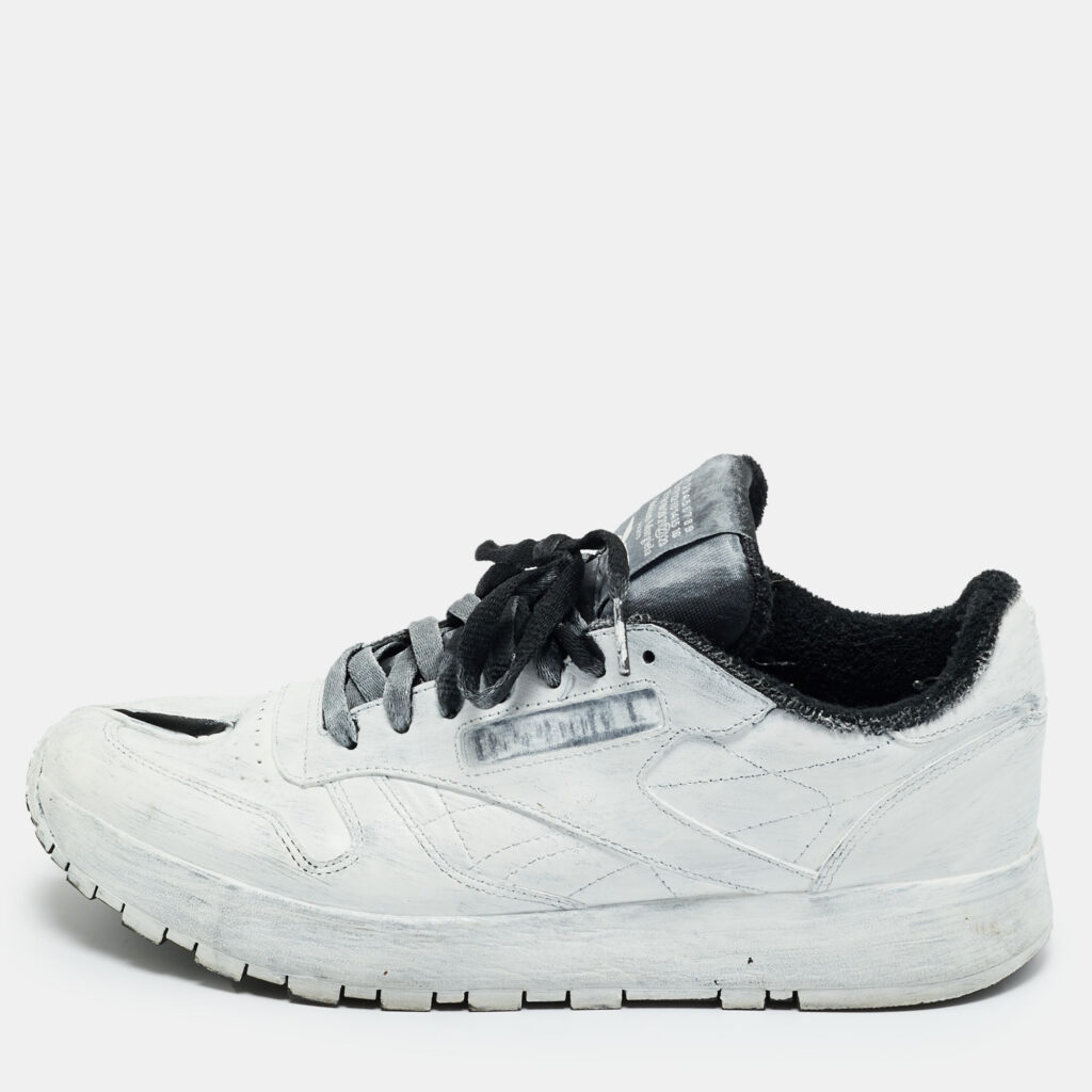 Maison Margiela x Reebok White Leather Cut Out Classic Sneakers Size 42 Maison Margiela x Reebok White Leather Cut Out Classic Sneakers Size 42