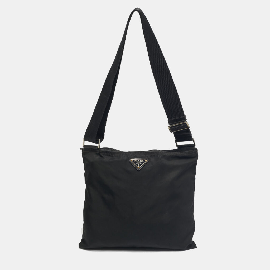 Prada Black Nylon Logo Zip Flat Messenger Bag Prada Black Nylon Logo Zip Flat Messenger Bag