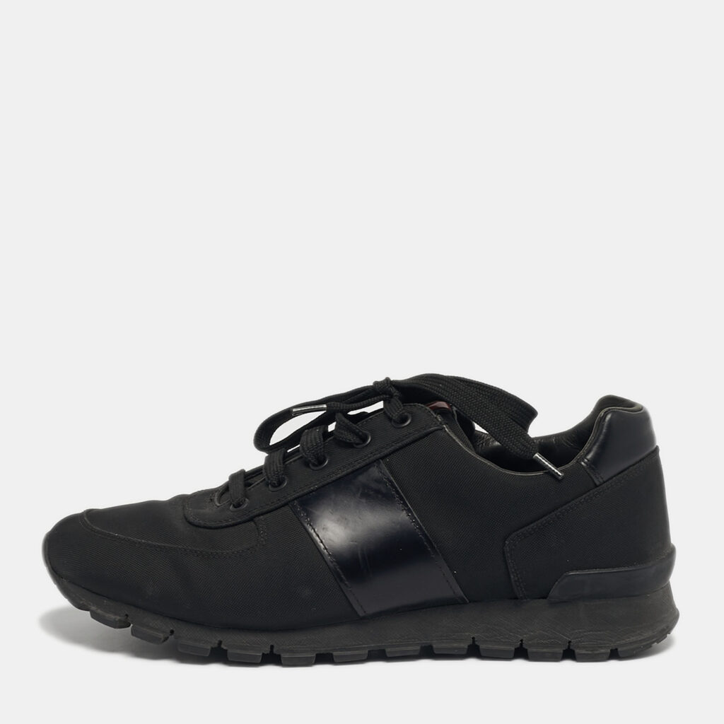 Prada Match Racer Size 42 Black Canvas and Leather Lace Up Sneakers Prada Match Racer Size 42 Black Canvas and Leather Lace Up Sneakers