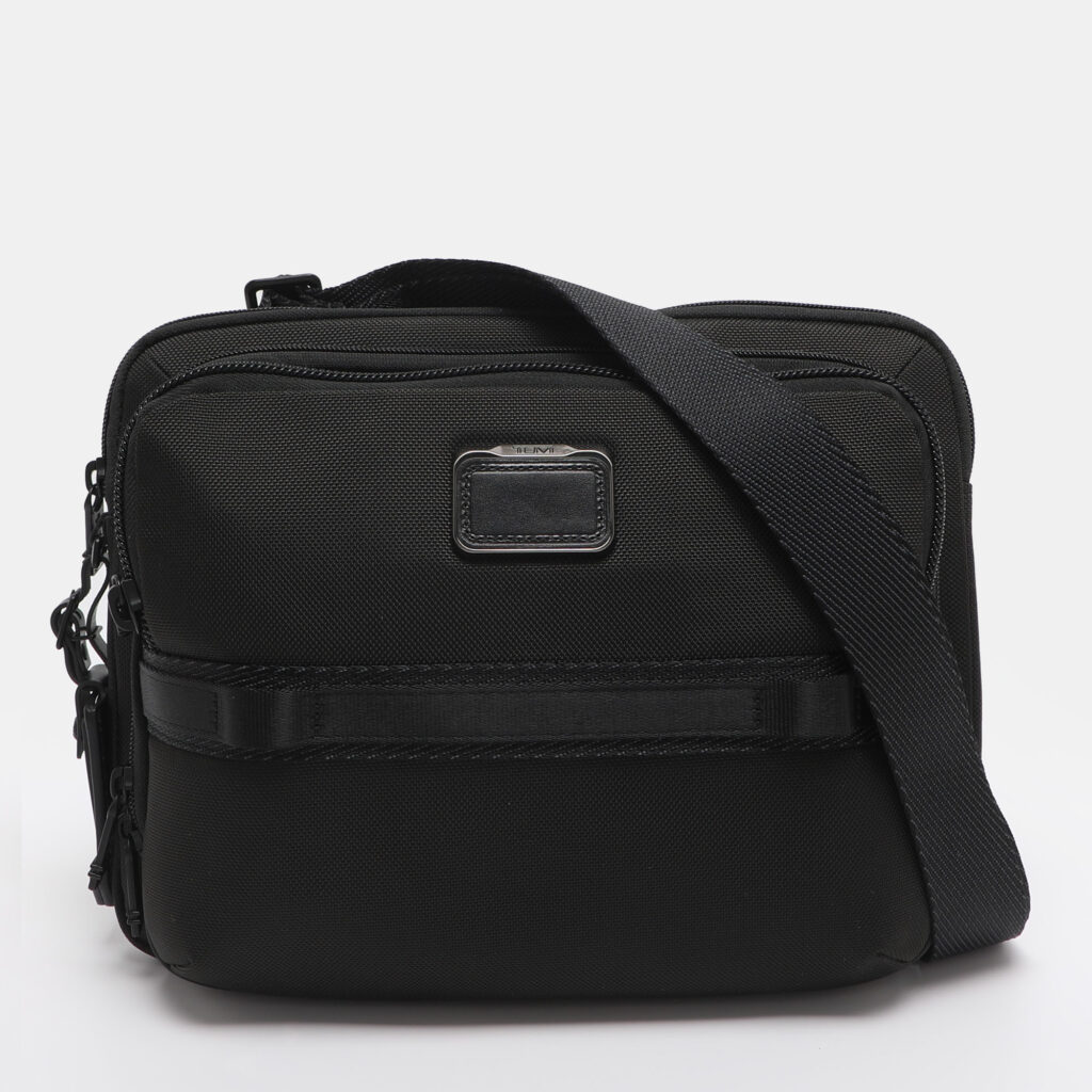 TUMI Alpha Bravo Service Black Nylon Crossbody Bag TUMI Alpha Bravo Service Black Nylon Crossbody Bag