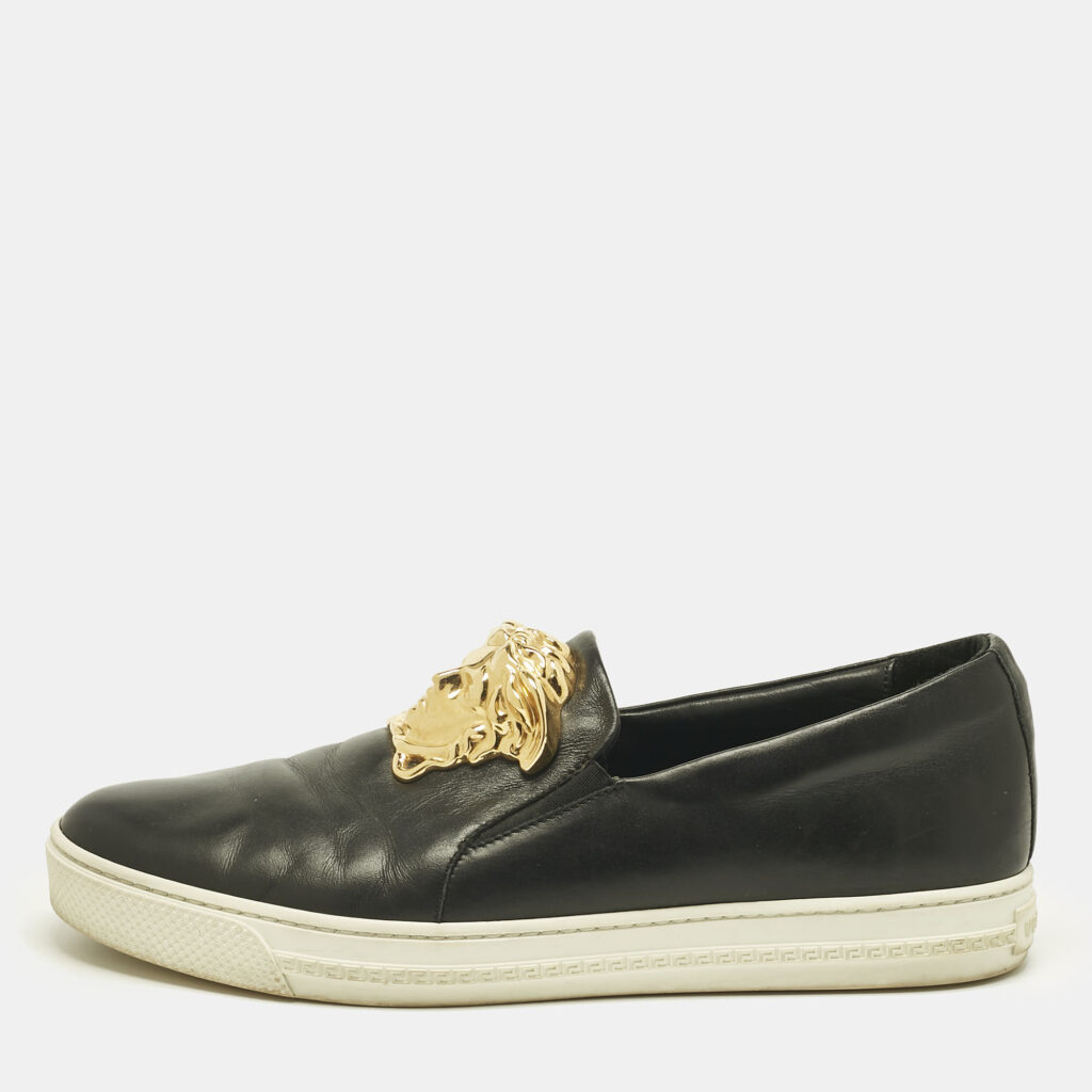 luxury-men-versace-used-shoes-p1237639-001-1.jpg Versace Black Leather Medusa Slip On Sneakers Size 43