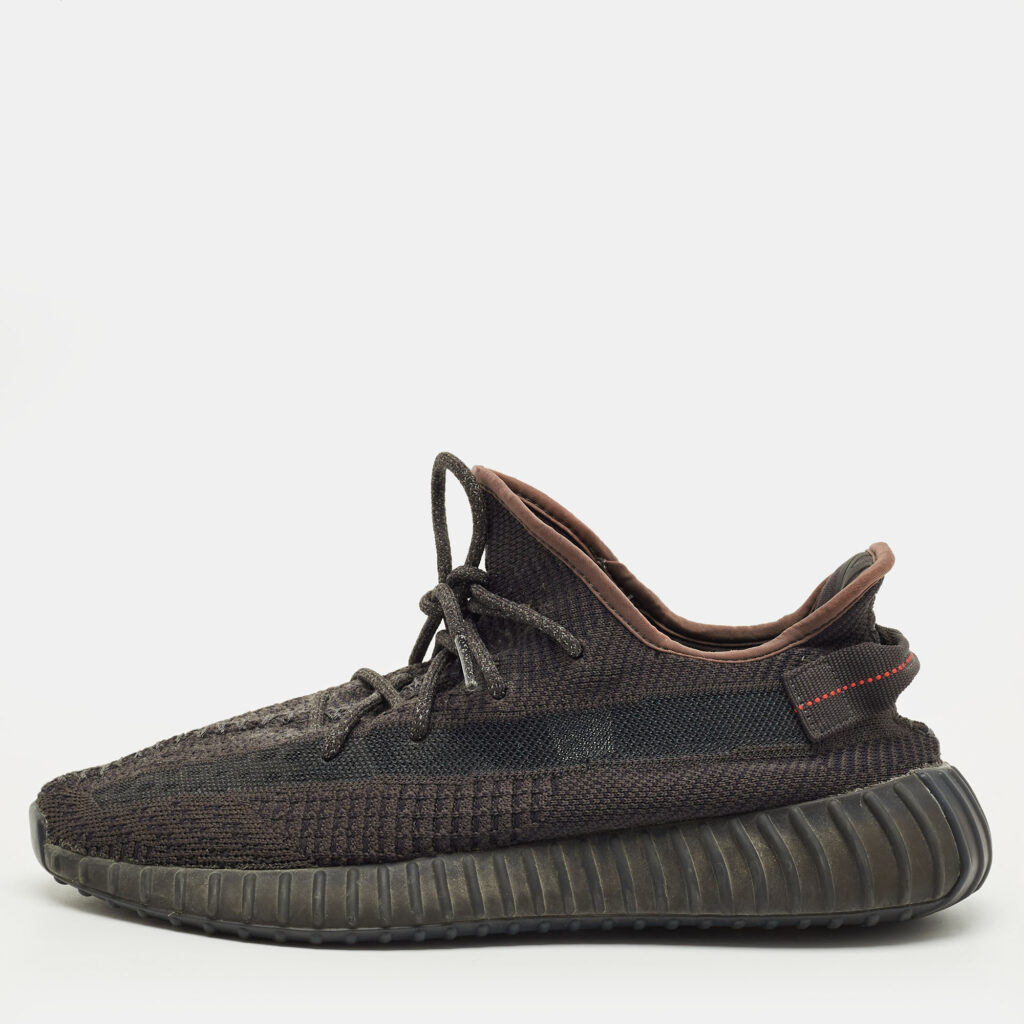 Yeezy Black Knit Fabric Boost 350 V2 Lace Up Sneakers Size 45.5 Yeezy Black Knit Fabric Boost 350 V2 Lace Up Sneakers Size 45.5