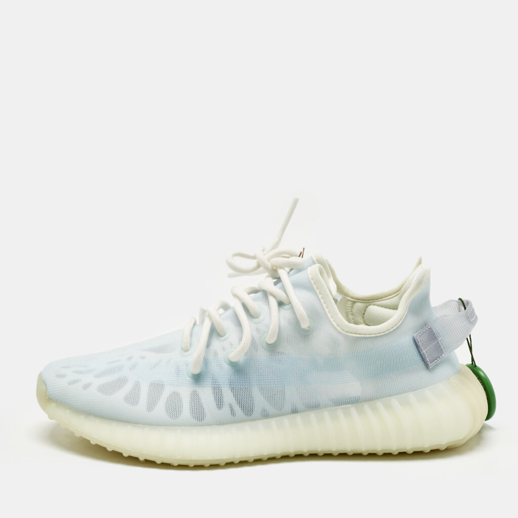 Yeezy x Adidas Blue Mesh Boost 350 V2 Mono Ice Sneakers Size 39 1/3 Yeezy x Adidas Blue Mesh Boost 350 V2 Mono Ice Sneakers Size 39 1/3