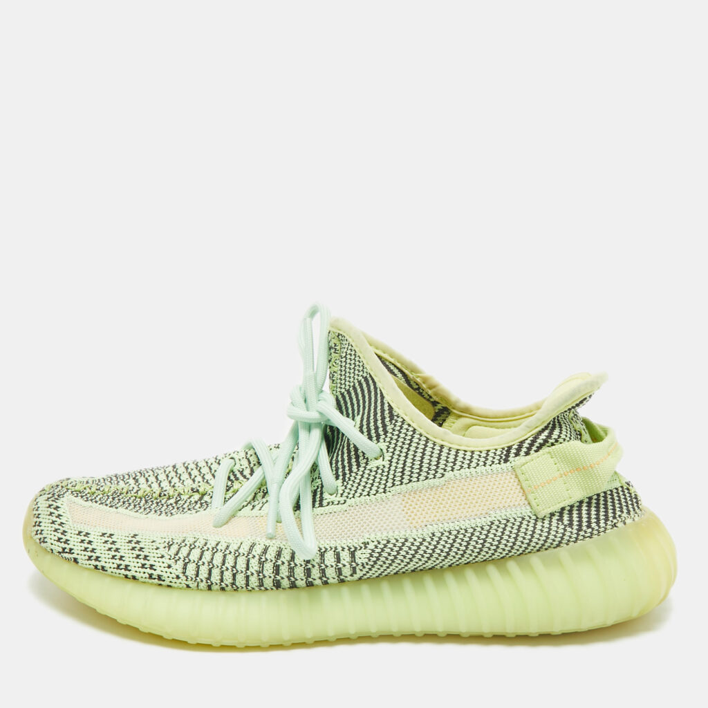 Yeezy x Adidas Green Knit Fabric Boost 350 V2 Yeezreel Reflective Sneakers Size 41 1/3 Yeezy x Adidas Green Knit Fabric Boost 350 V2 Yeezreel Reflective Sneakers Size 41 1/3