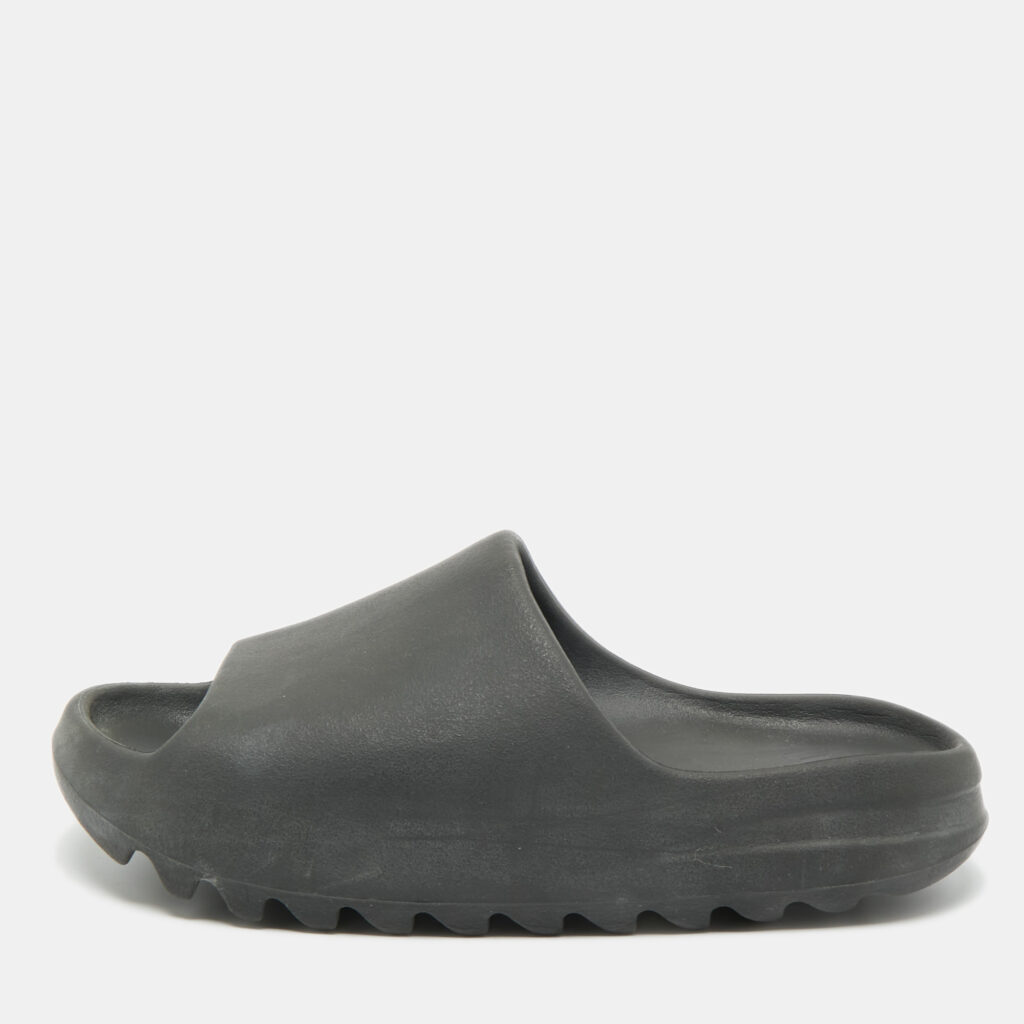 Yeezy x Adidas Black Rubber Onyx Slides Size 44.5 Yeezy x Adidas Black Rubber Onyx Slides Size 44.5