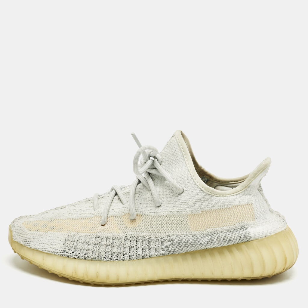 Yeezy x Adidas Blue Knit Fabric Boost 350 V2 Lundmark Sneakers Size 44 Yeezy x Adidas Blue Knit Fabric Boost 350 V2 Lundmark Sneakers Size 44