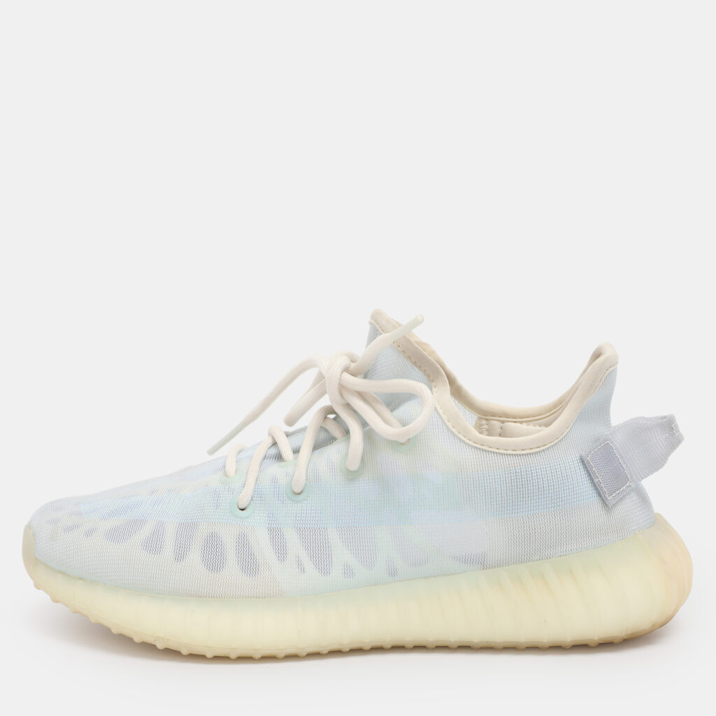 Yeezy x Adidas Blue Mesh Boost 350 V2 Mono Ice Sneakers Size 39 1/3 Yeezy x Adidas Blue Mesh Boost 350 V2 Mono Ice Sneakers Size 39 1/3