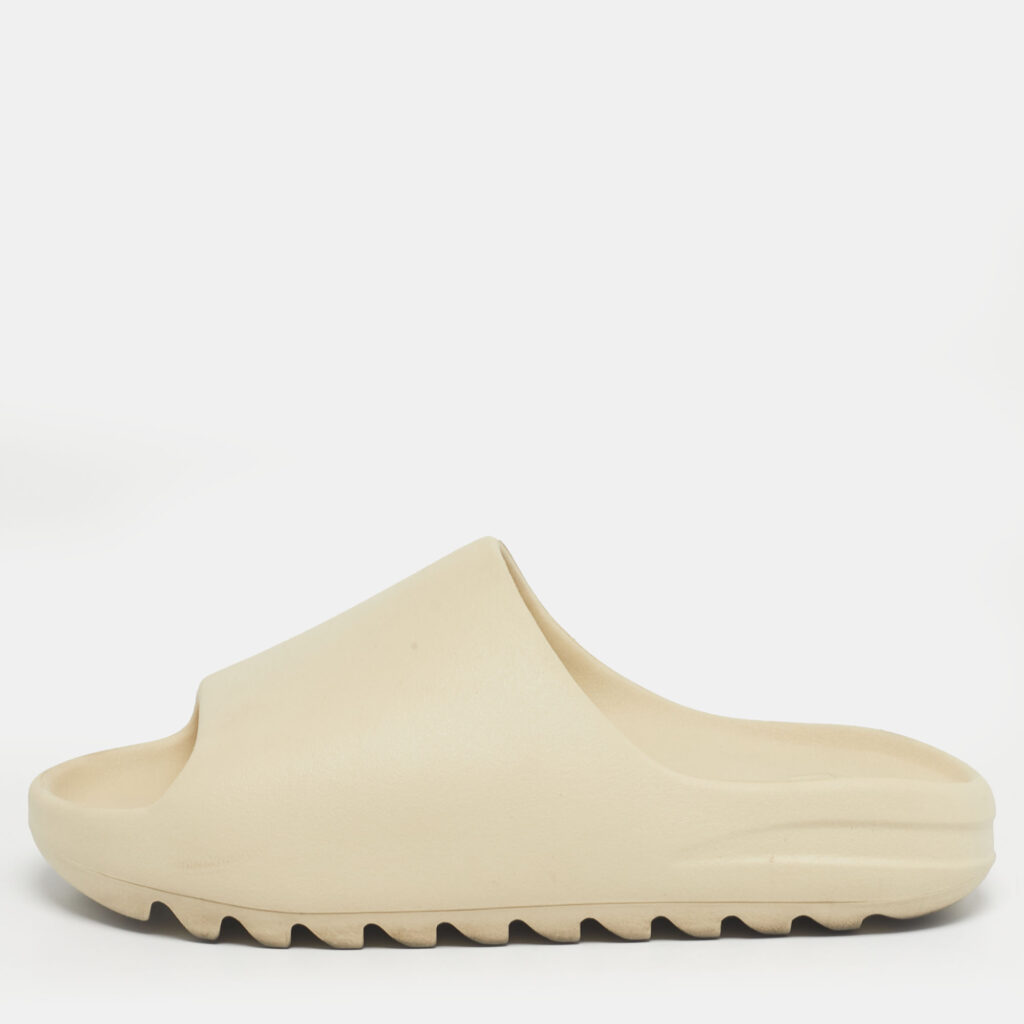 luxury-men-yeezy-x-adidas-used-shoes-p1218399-010-1.jpg Yeezy x Adidas Cream Rubber Bone Slides Size 47