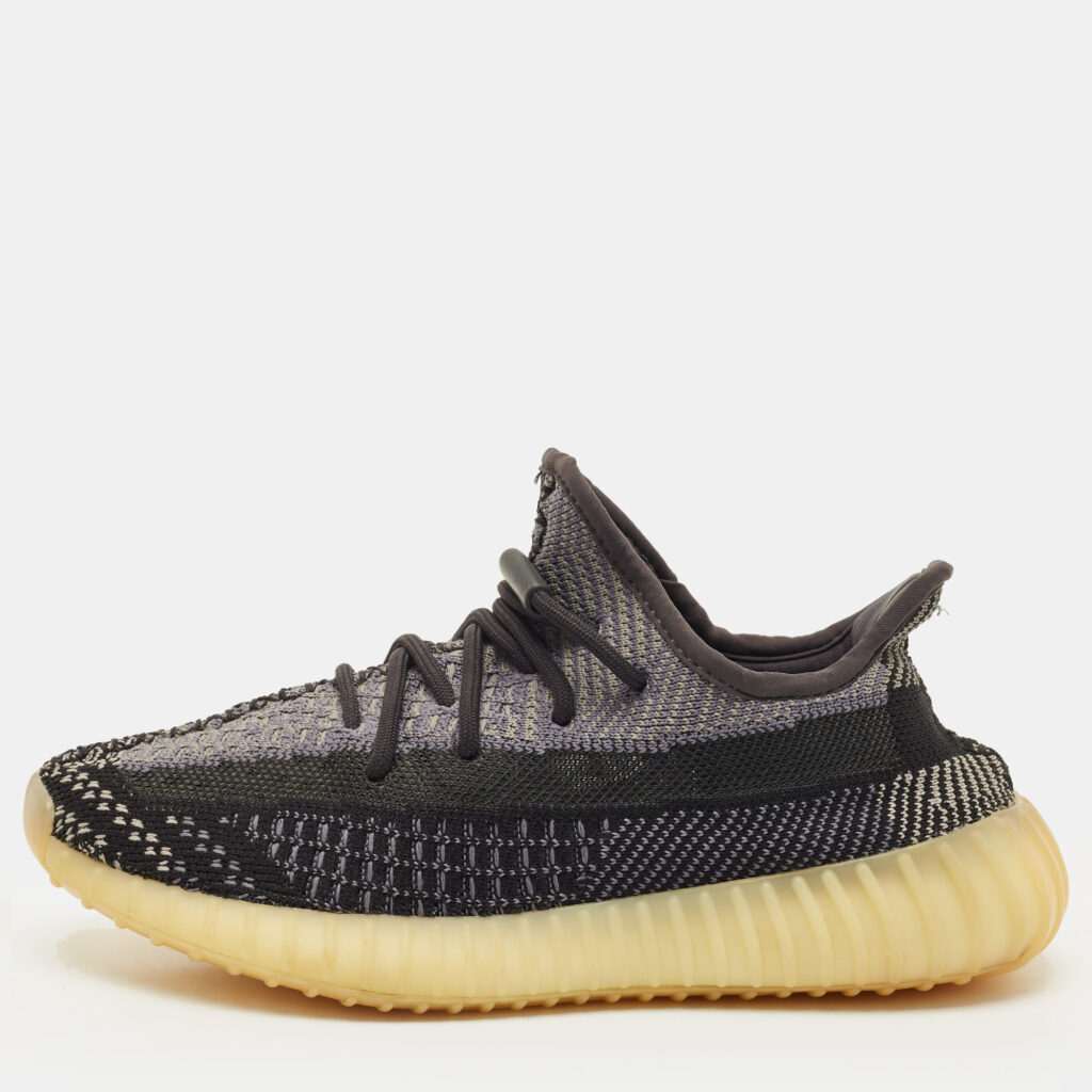 Yeezy x Adidas Boost 350 V2 Size 38 Black/Grey Knit Fabric Low Top Sneakers Yeezy x Adidas Boost 350 V2 Size 38 Black/Grey Knit Fabric Low Top Sneakers