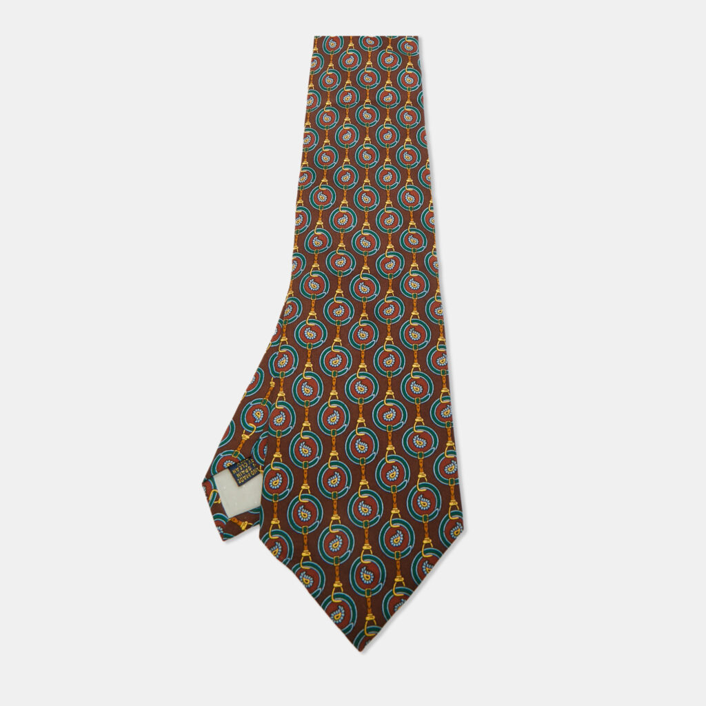 luxury-men-yves-saint-laurent-used-accessories-p1242781-001-1.jpg Yves Saint Laurent Vinatge Brown Printed Silk Traditional Tie
