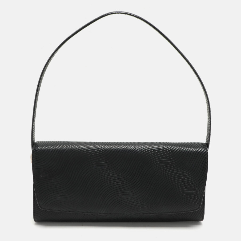 Aigner Black Textured Leather Flap Shoulder Bag Aigner Black Textured Leather Flap Shoulder Bag
