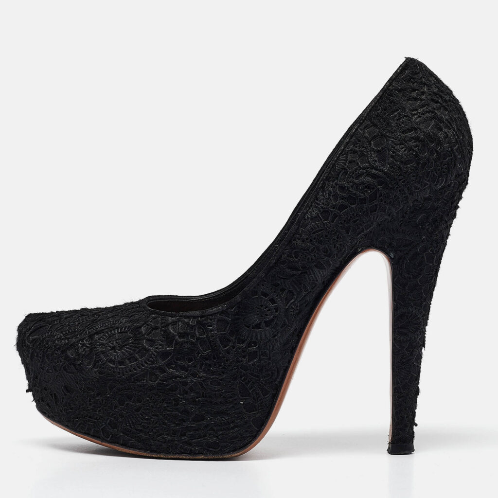 Alaia Black Calfhair and Suede Platform Pumps Size 38 Alaia Black Calfhair and Suede Platform Pumps Size 38