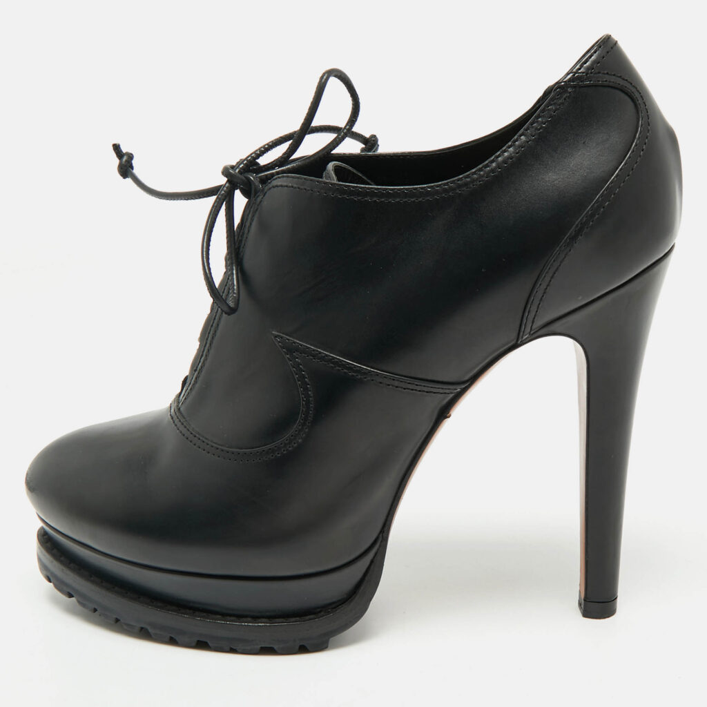 Alaia Black Leather Lace Up Platform Booties Size 40 Alaia Black Leather Lace Up Platform Booties Size 40