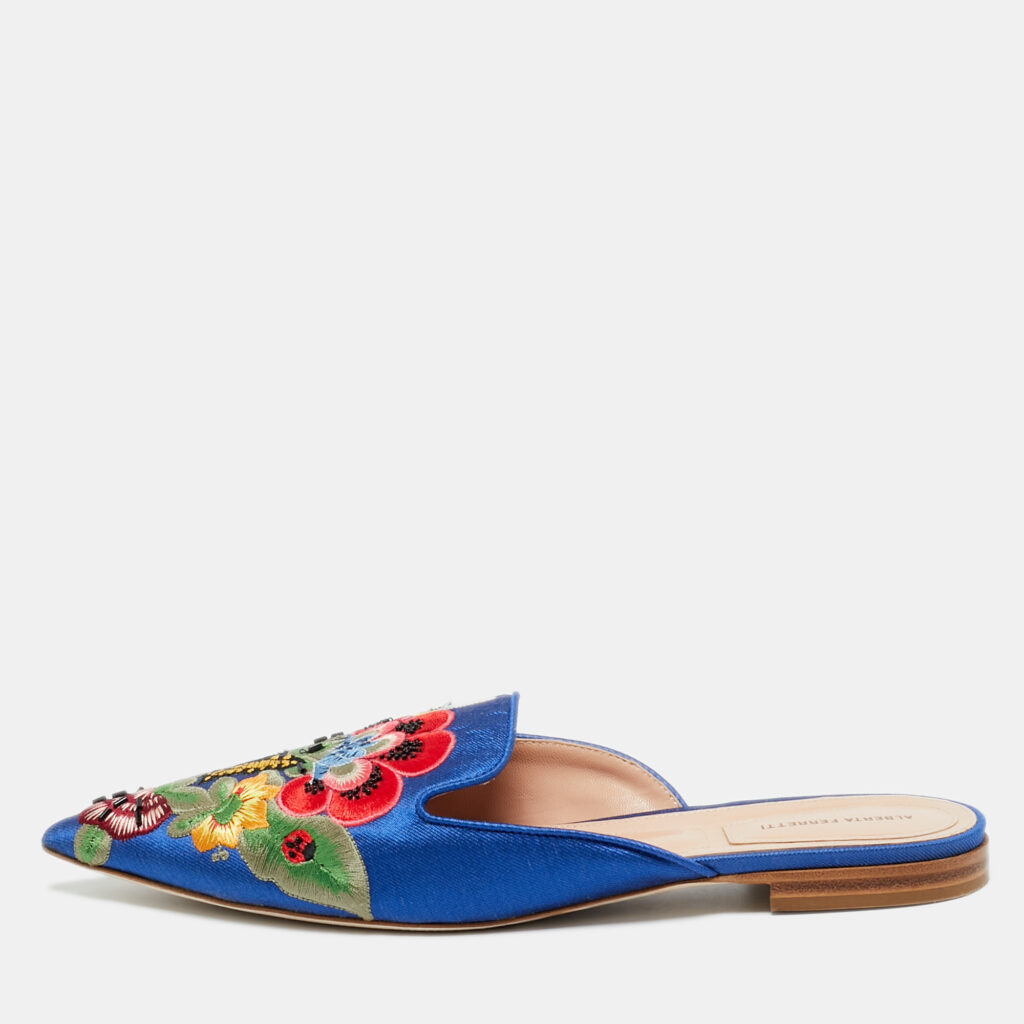 luxury-women-alberto-fermani-used-shoes-p1245634-001-1.jpg Alberto Fermani Blue Canvas Floral Embroidered Mules Size 38