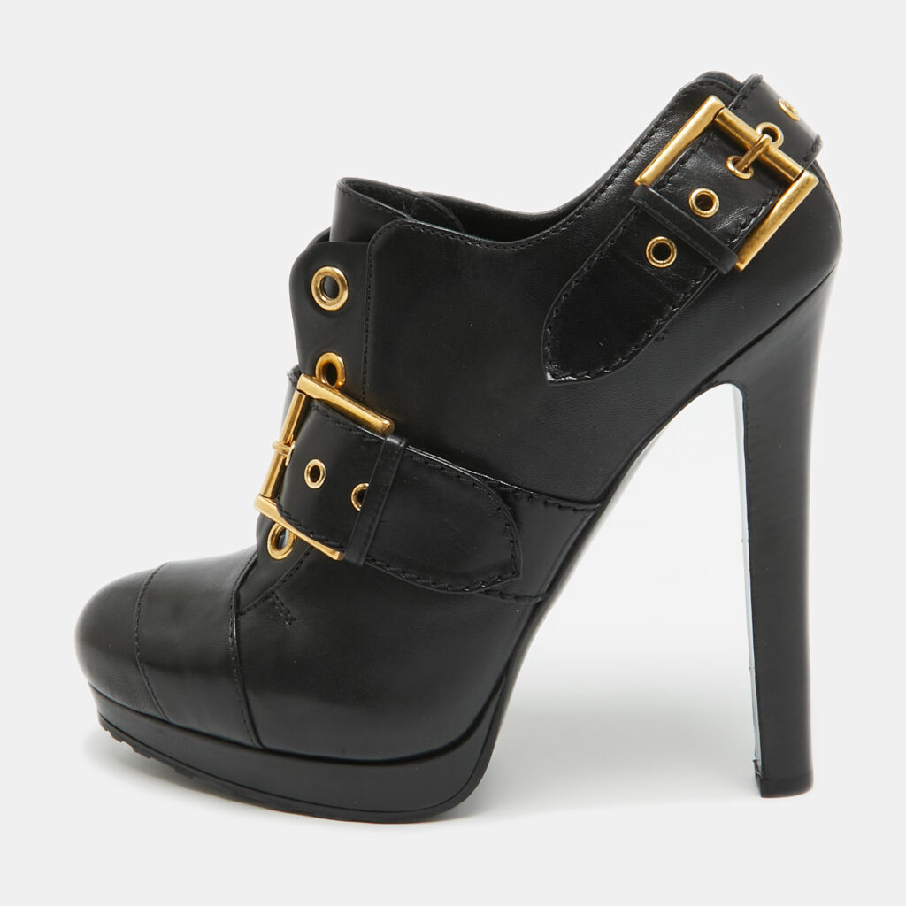 luxury-women-alexander-mcqueen-new-shoes-p960320-001-1.jpg Alexander McQueen Black Leather Eyelet Buckle Booties Size 40