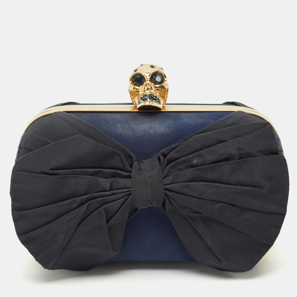 luxury-women-alexander-mcqueen-used-handbags-p1174575-002-1.jpg Alexander McQueen Navy Blue Leather Bow Skull Box Clutch