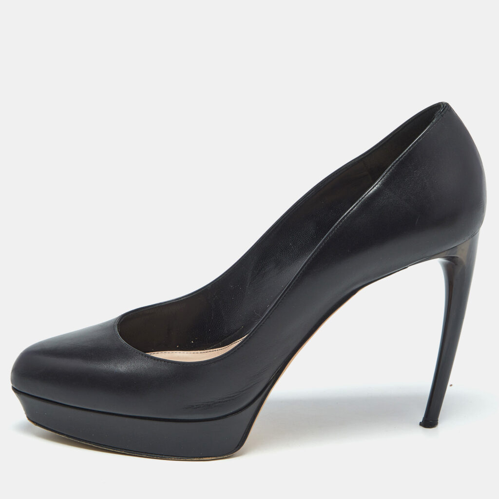 Alexander McQueen Black Leather Horn Heel Platform Pumps Size 40 Alexander McQueen Black Leather Horn Heel Platform Pumps Size 40