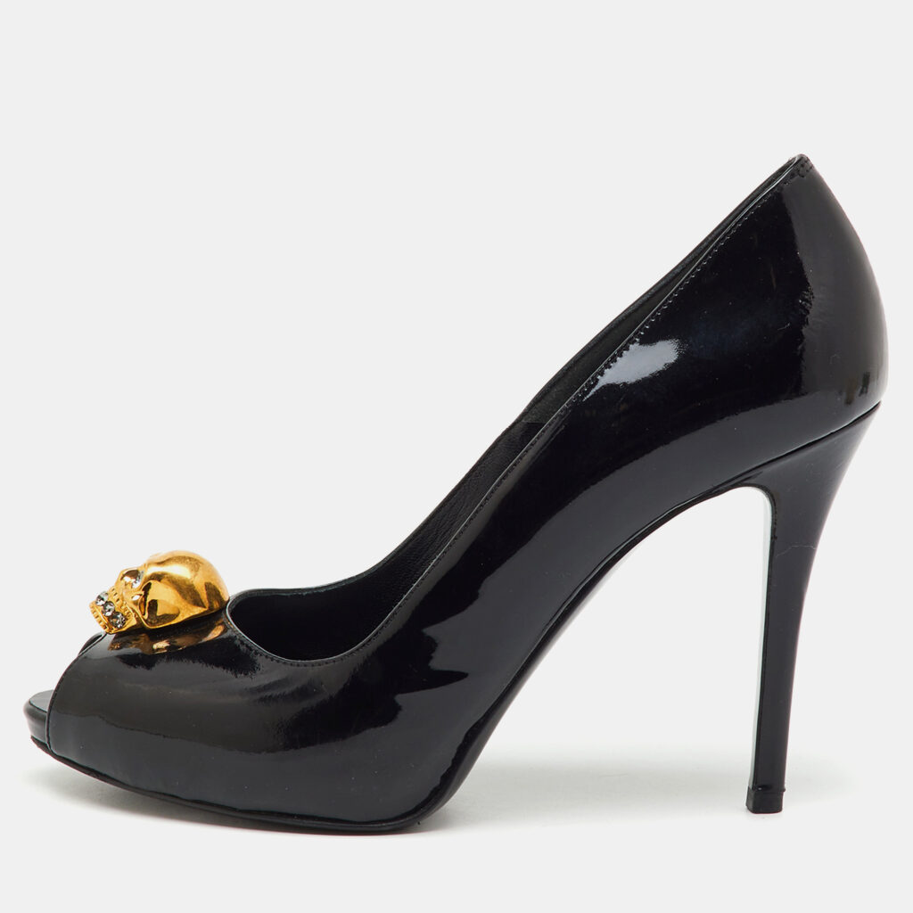 Alexander McQueen Black Patent Leather Crystal Embellished Skull Peep Toe Pumps Size 37.5 Alexander McQueen Black Patent Leather Crystal Embellished Skull Peep Toe Pumps Size 37.5