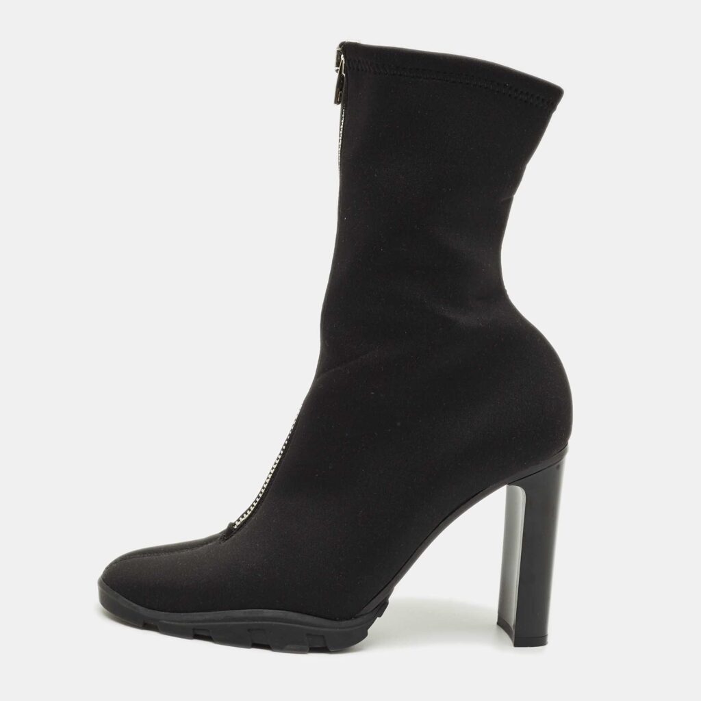 luxury-women-alexander-mcqueen-used-shoes-p1209427-001-1.jpg Alexander McQueen Black Nylon Ankle Length Boots Size 40