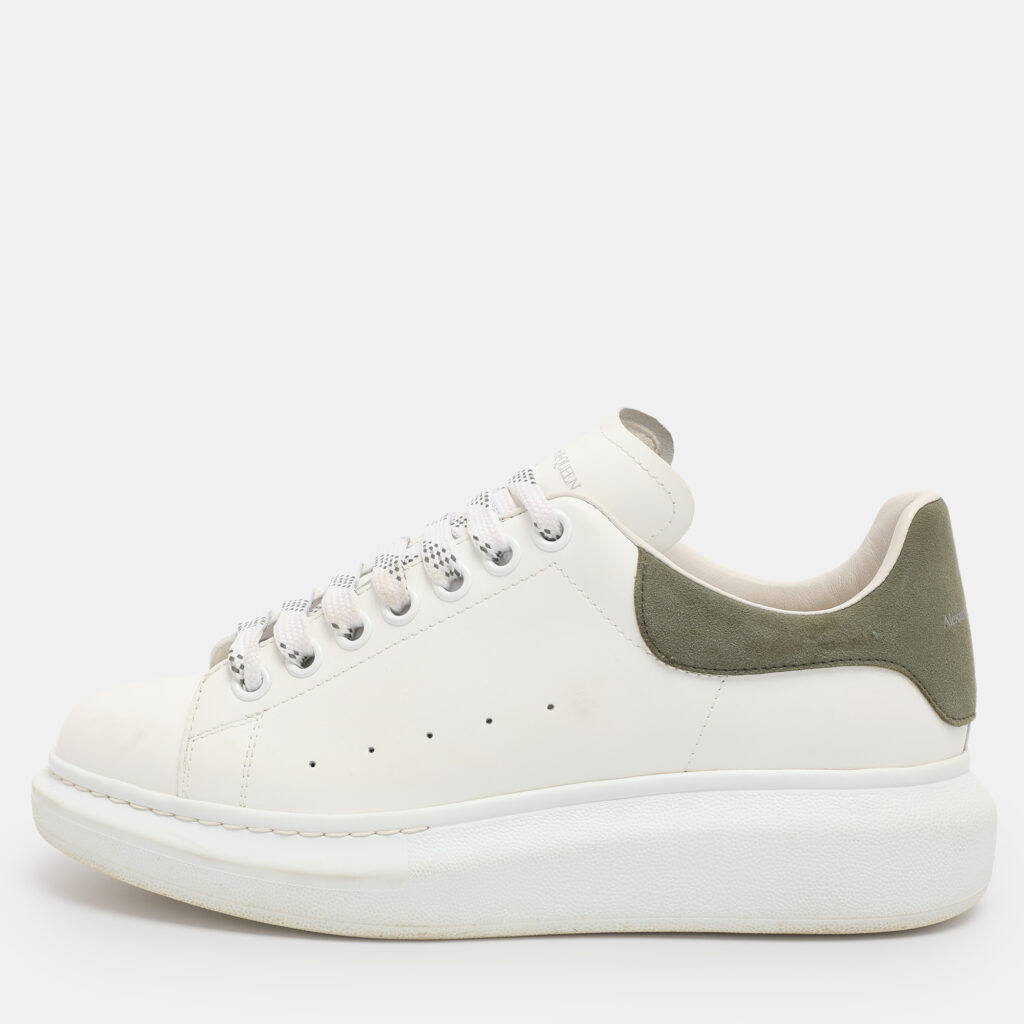 Alexander McQueen White Leather and Suede Oversized Low Top Sneakers Size 39 Alexander McQueen White Leather and Suede Oversized Low Top Sneakers Size 39