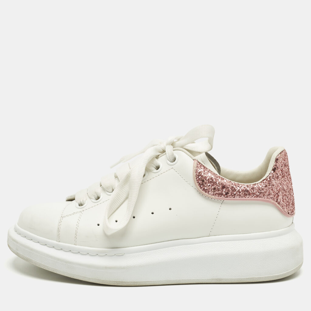 Alexander McQueen Oversized Size 38 White Leather Low Top Sneakers Alexander McQueen Oversized Size 38 White Leather Low Top Sneakers