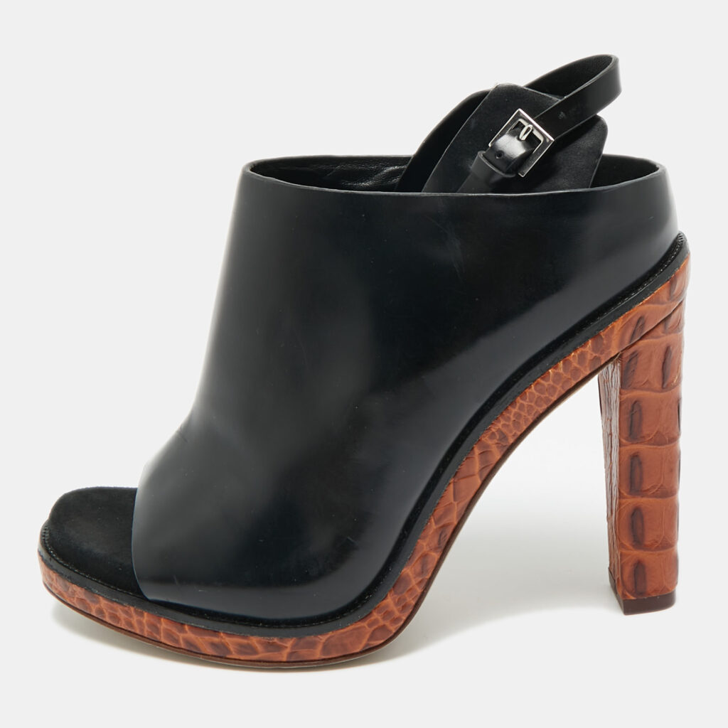 Alexander Wang Black Leather and Ostrich Leather Ankle Strap Sandals Size 37 Alexander Wang Black Leather and Ostrich Leather Ankle Strap Sandals Size 37