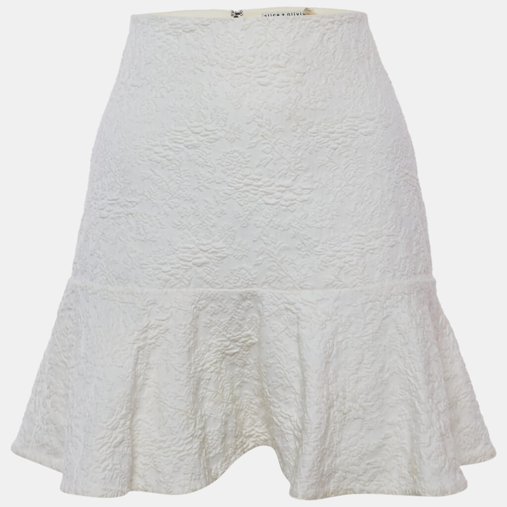 Alice + Olivia White Jacquard Knit Flared Hem Mini Skirt M Alice + Olivia White Jacquard Knit Flared Hem Mini Skirt M