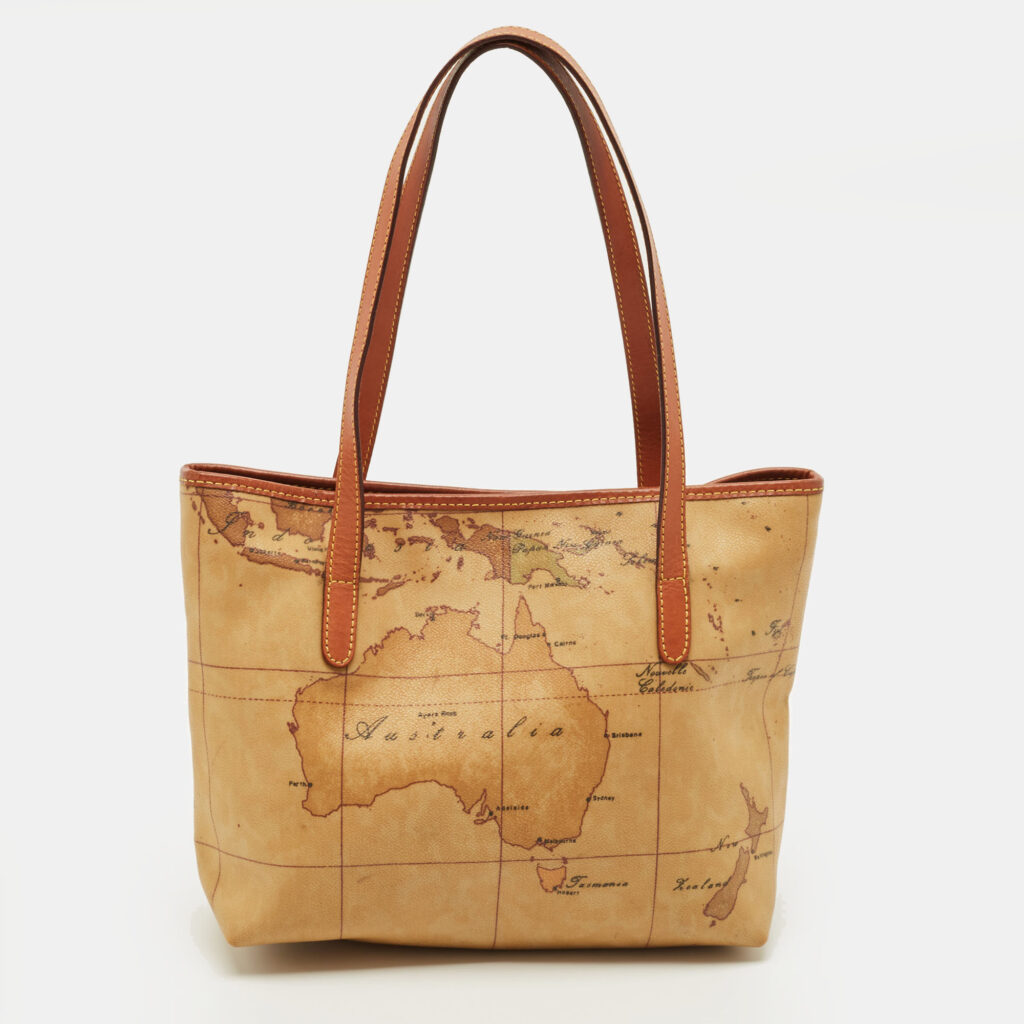 Alviero Martini 1A Classe Tan Geo Classic Print Coated Canvas and Leather Tote Alviero Martini 1A Classe Tan Geo Classic Print Coated Canvas and Leather Tote