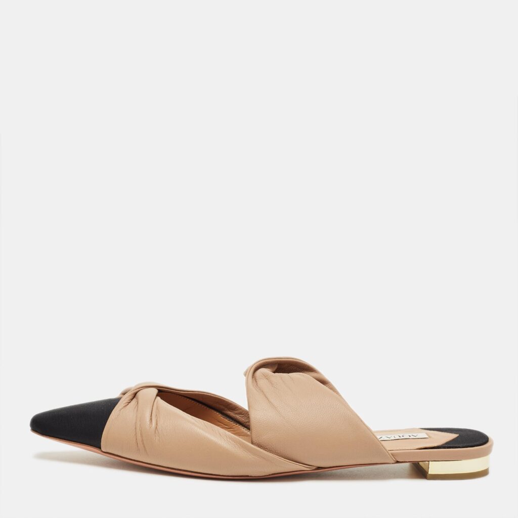 Aquazzura Beige/Black Canvas and Leather Twist Flat Mules Size 39 Aquazzura Beige/Black Canvas and Leather Twist Flat Mules Size 39