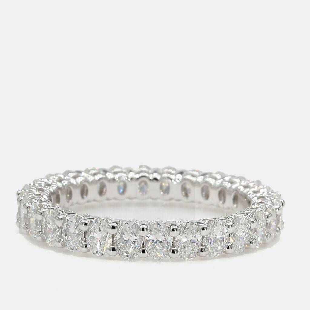 2.04 cts Oval Lab Grown Diamond 14k White Gold Eternity Band US 7 2.04 cts Oval Lab Grown Diamond 14k White Gold Eternity Band US 7