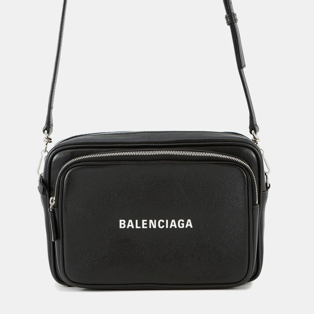 Balenciaga Everyday Cross Body Bag Black Leather Balenciaga Everyday Cross Body Bag Black Leather