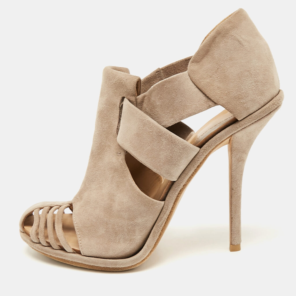 Balenciaga Beige Suede Cutout Ankle Length Boots Size 39 Balenciaga Beige Suede Cutout Ankle Length Boots Size 39