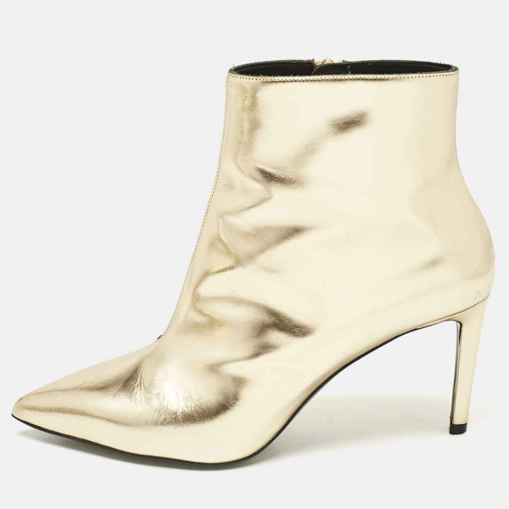 Balenciaga Gold Leather Pointed Toe Ankle Length Boots Size 38 Balenciaga Gold Leather Pointed Toe Ankle Length Boots Size 38
