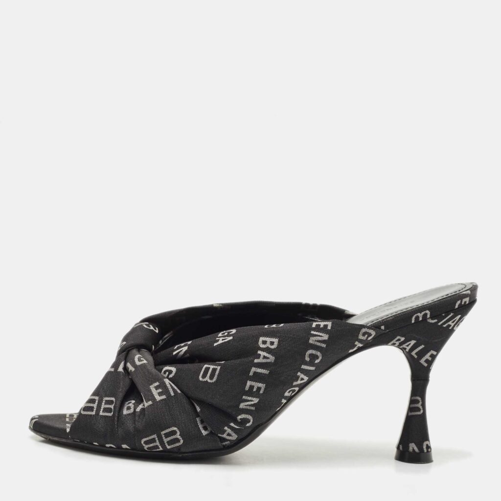 Balenciaga Black Fabric Logo Drapy Mules Size 38 Balenciaga Black Fabric Logo Drapy Mules Size 38